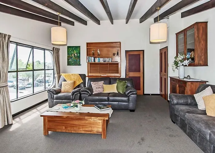 Prime Location Handy Cbd& Restaurants